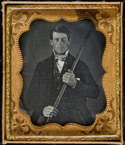 Phineas_Gage_Cased_Daguerreotype_WilgusPhoto2008-12-19_Unretouched_Color