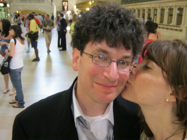grand-central-kiss